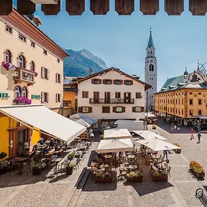 https://meuble-royal-hotel.hotelinveneto.com
