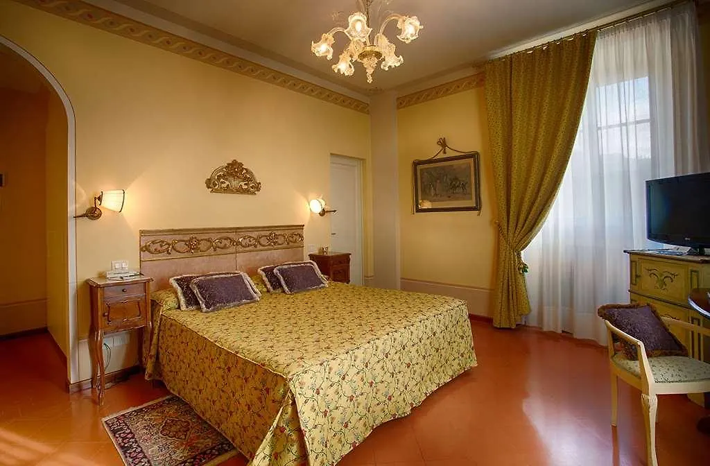 Hotel Villa Marsili Cortona 4*,